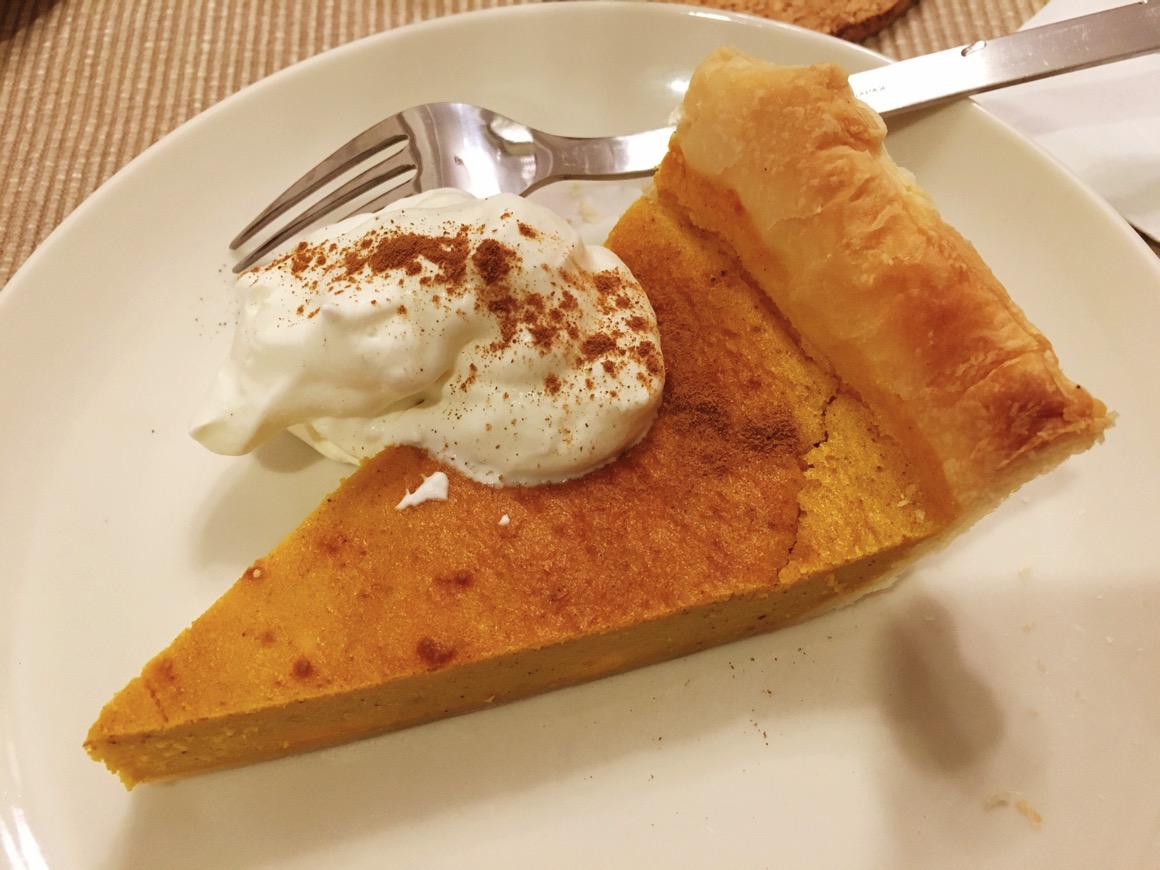 パンプキンチーズケーキとホイップクリーム＆シナモン